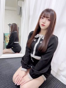 初八 - プラチナ