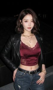 结衣 - 不夜之城