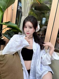 今日新茶(甜柚)毒龙，口爆，舌吻都可以，车模的身材，肤白，貌美，大长腿，大长腿，喜欢的抓紧 - 丝袜诱惑