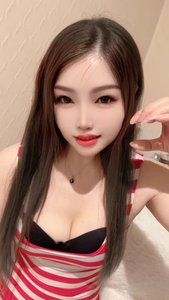 【在线】玫瑰🌹🇨🇳皮肤白，腿细 - 任逍遥