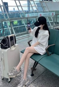 新人 留学生雨晴 - 吉源小屋