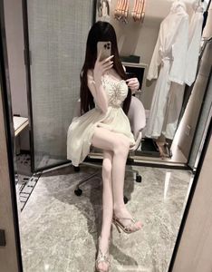 小曲奇（05年 超高颜值极致瘦身女神）【本人视频】 - 少女秘境