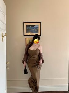 阿花 留学生刚下海 身材丰满 已出勤 - 烟雨朦胧