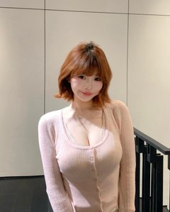 nana  留学生 已出勤 12:00-24:00 - 烟雨朦胧