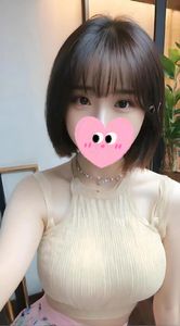 安安 出身中国🇨🇳 皮肤白嫩 服务态度最好 店长推荐 情绪价值拉满 - 金色阳光