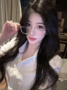 辰辰（ 温柔女友系带房间 本人照实拍视频） - 锦色